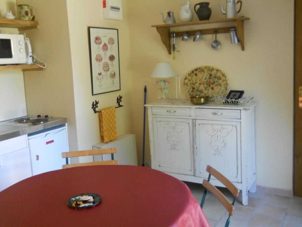 D'hotes La Gloriette Bed & Breakfast *